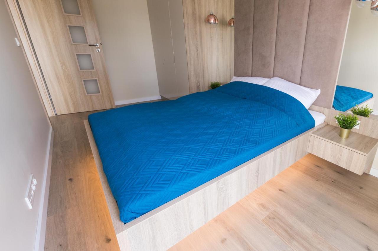 Apartment Hollylodz Netflix